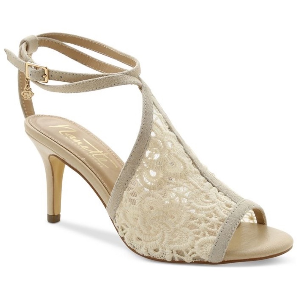 BLACK Lace Heels - size 7 - Picture 2 of 6